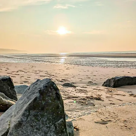 Le Refrain, Entre Et Musique * Villers-sur-Mer