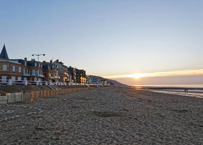 Le Refrain, Entre Et Musique *